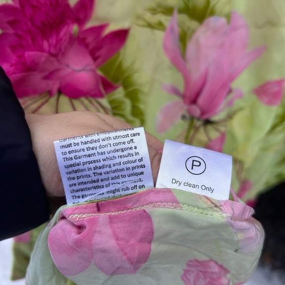 NWOT Rococo Sand Ren Button Up Top in Multi - Picture 7 of 8